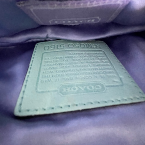 Coach mini hand bag with light green snake skin trim - Picture 4 of 4